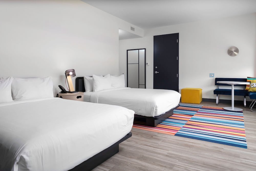 Aloft Savannah Airport - photo 9