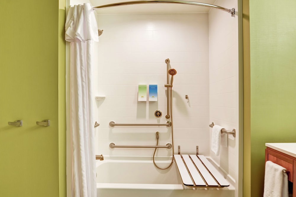 Home2 Suites by Hilton Charlotte Airport - photo 18