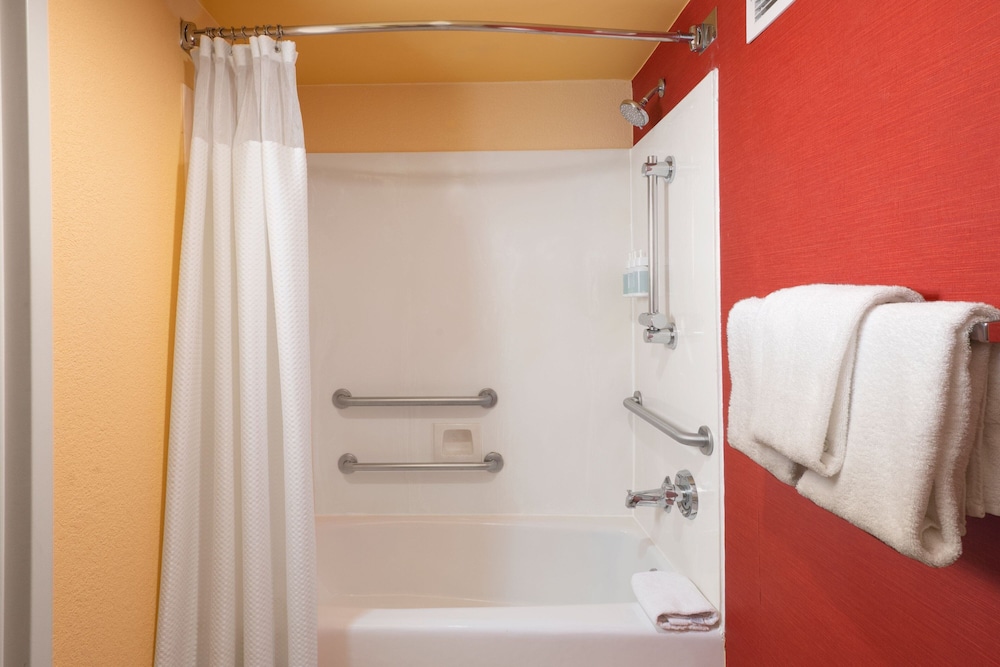 Courtyard by Marriott Dallas Plano in Legacy Park - photo 10