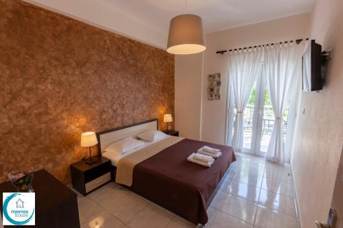 Mama's House luxury apartments — 4-Star Luxury Hotel in Nea Flogita, Greece
