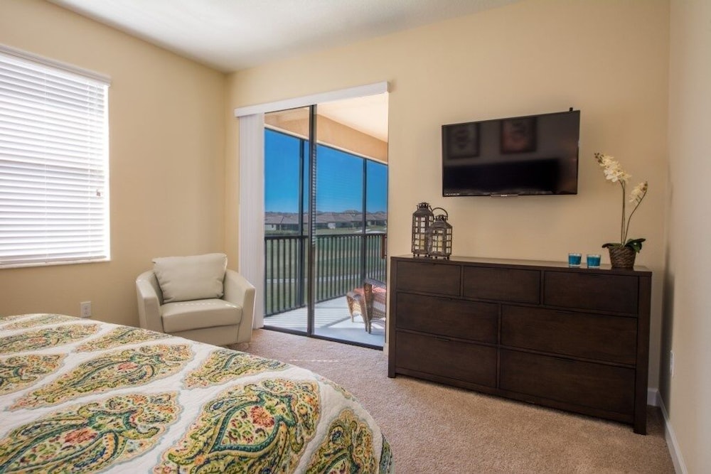 Alana's Champions Gate Townhome Kissimmee - photo 12