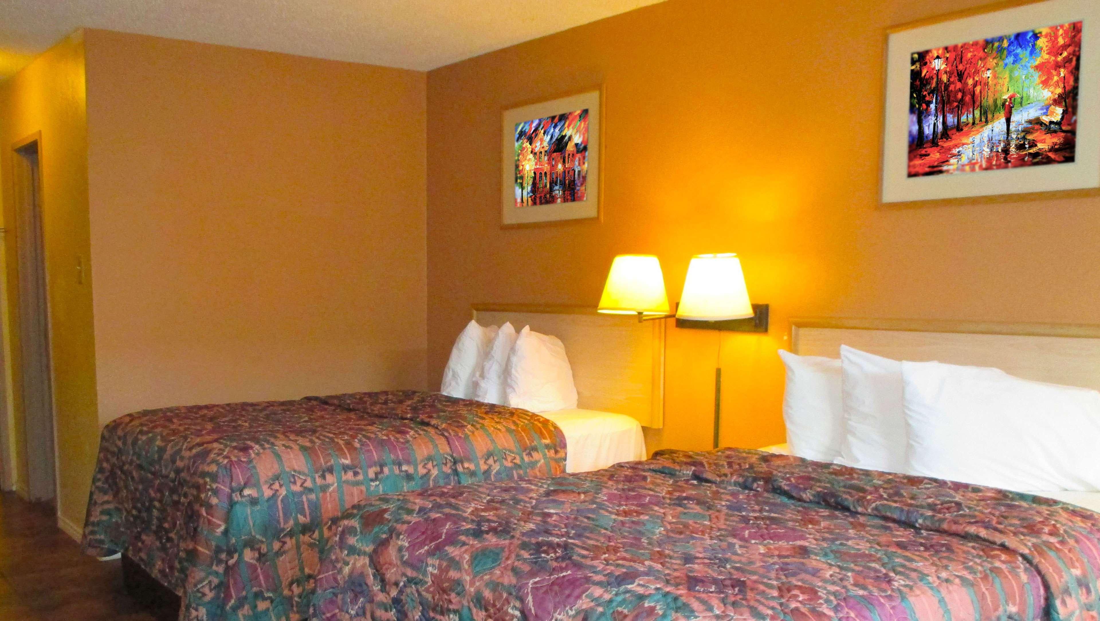 Magnuson Hotel Brownsville - photo 4