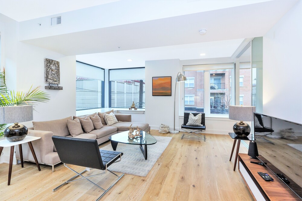 Dharma Home Suites Hoboken at Grand - photo 25