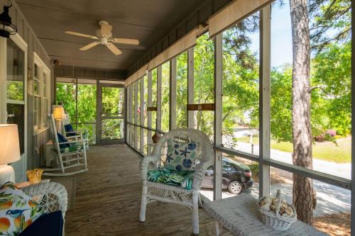 Beaching & Griping by Oak Island Accommodations - photo 25