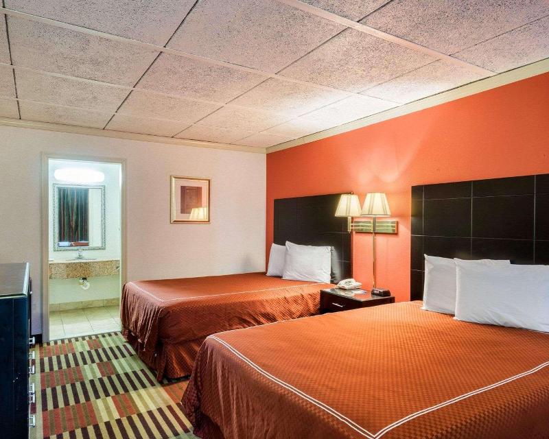 Rodeway Inn University Newark - photo 11