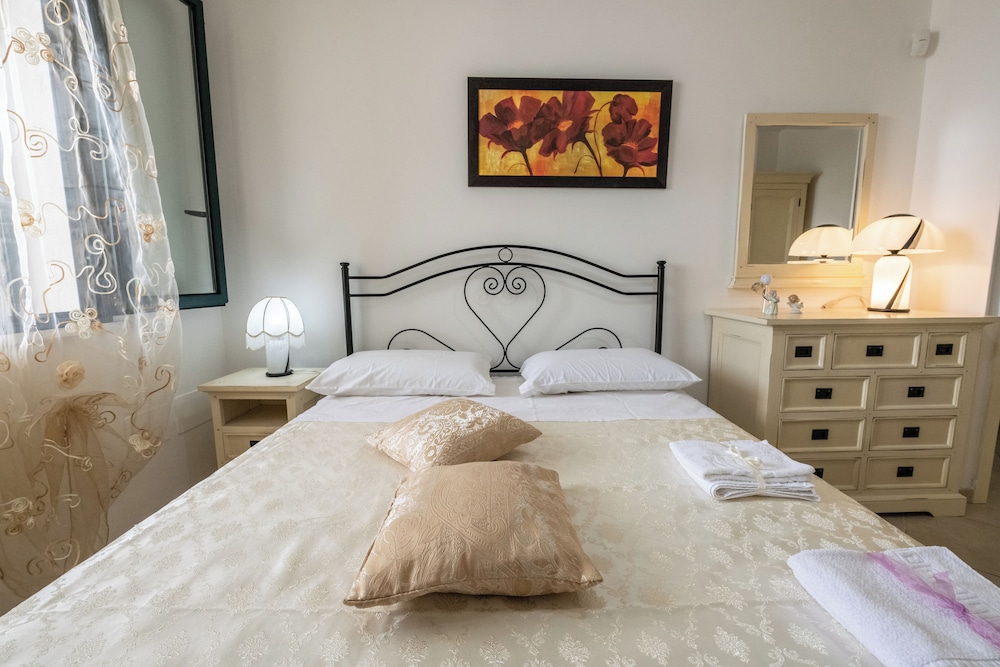 L'alba di Santa Cesarea — 4-Star Luxury Hotel in Santa Cesarea Terme, Italy
