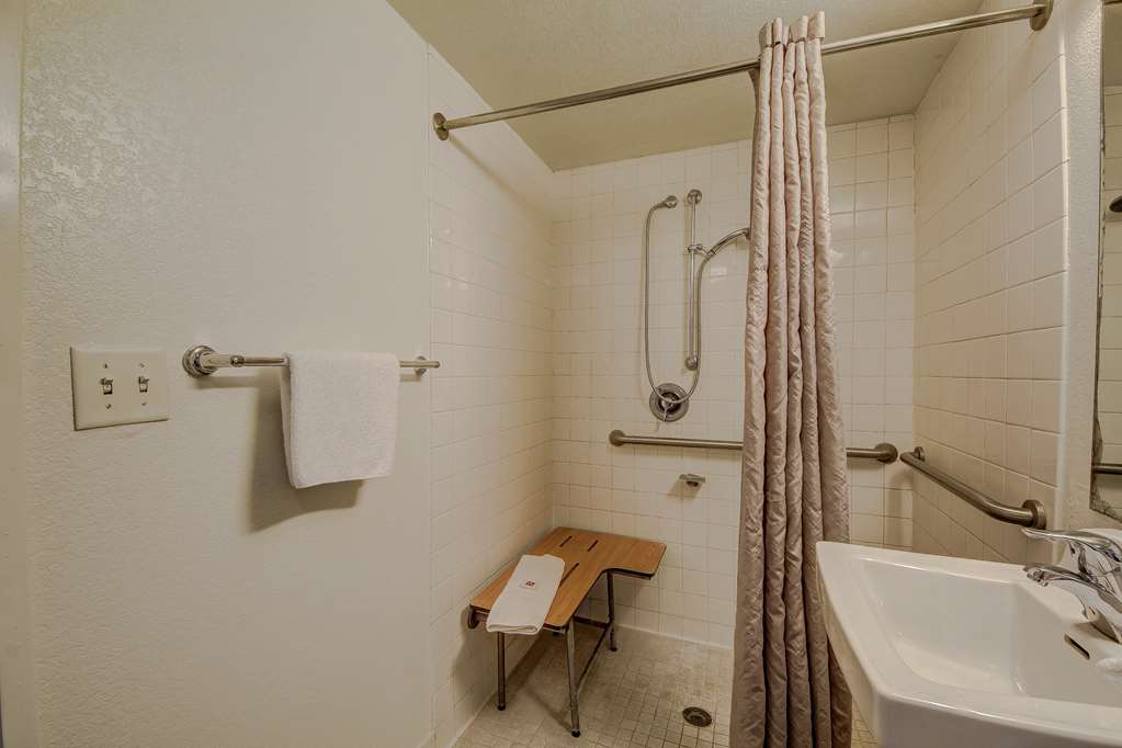 Motel 6 San Antonio TX Fort Sam Houston - photo 31