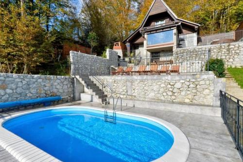 Family friendly house with a swimming pool Karlovac 22089 — 4-Star Luxury Hotel in Karlovac, Croatia