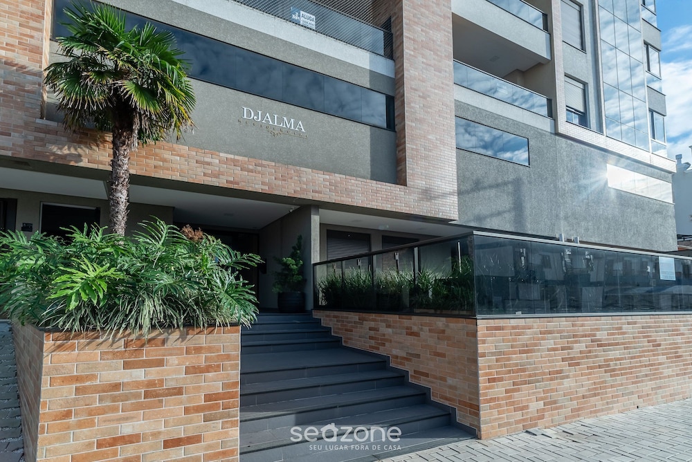 DRL Apartamentos a 300m da Praia de Bombinhas