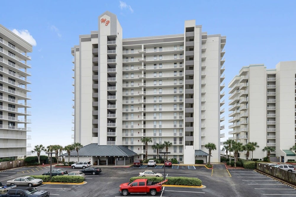Windward Pointe 804 Sleeps 10 Beachfront Resort Amenities - photo 3