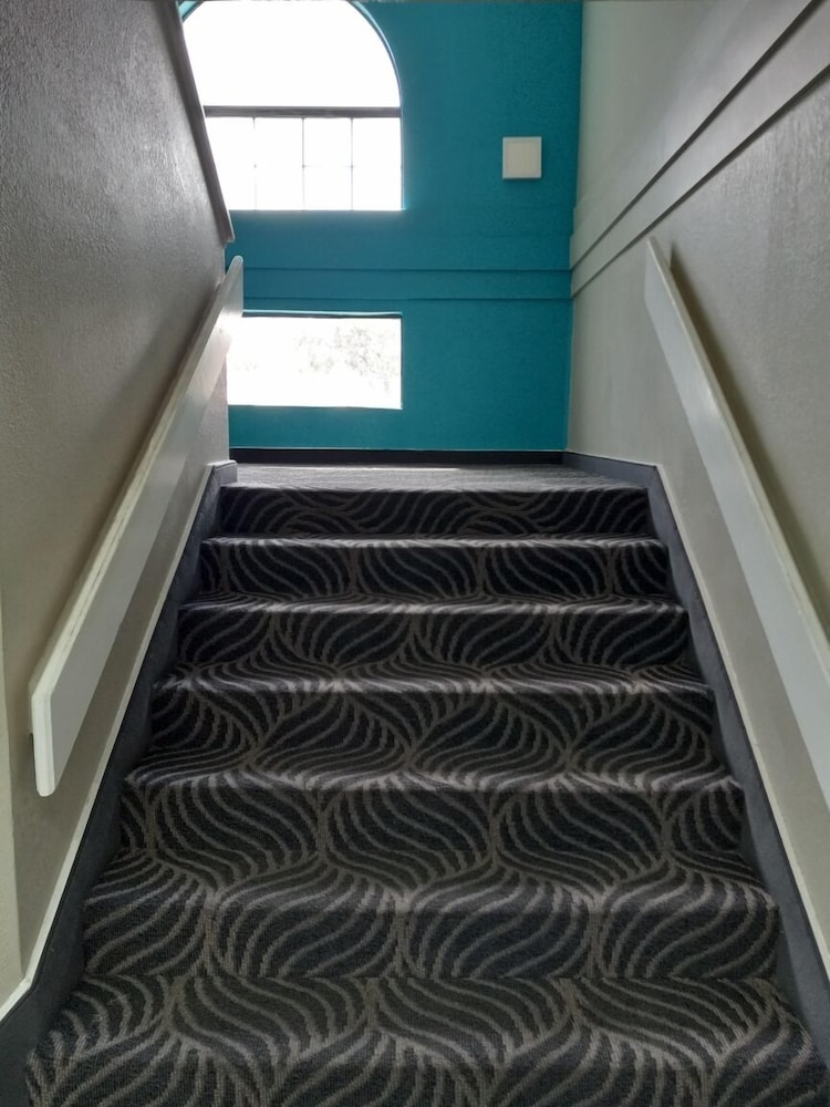 SureStay Hotel by Best Western San Antonio Northeast - photo 41