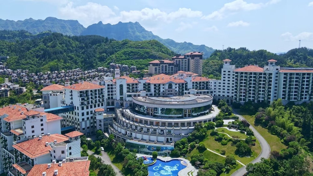 Zhangjiajie Country Garden Phoenix Suites Hotel in Zhangjiajie, People's Republic of China