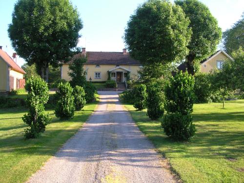 Sjöbredareds Gård — 4-Star Luxury Hotel in Ulricehamn, Sweden