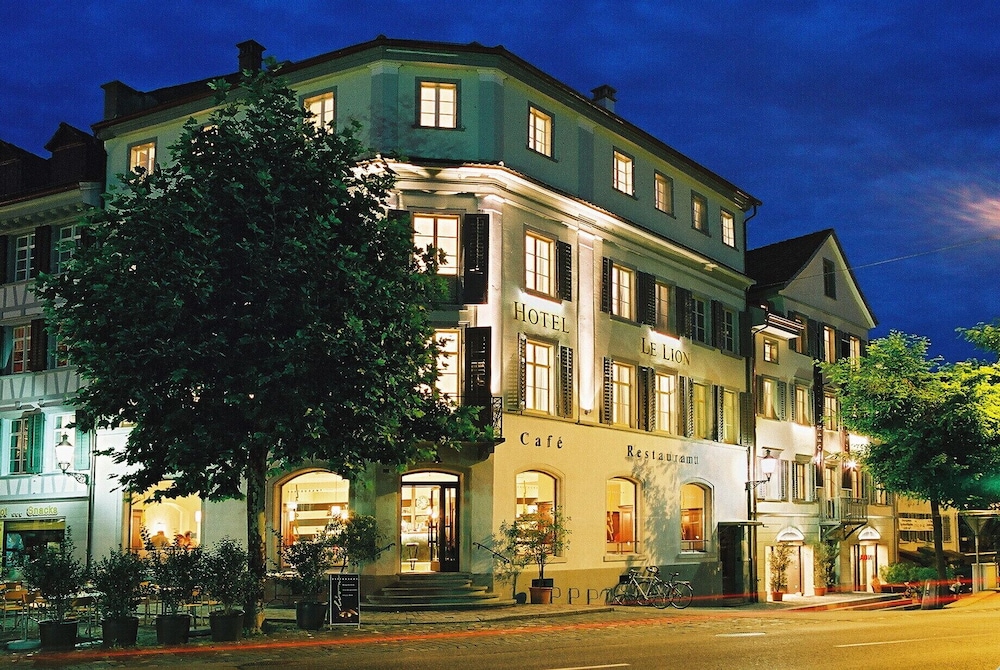Hotel Le Lion Self Check in — 4-Star Luxury Hotel in Niederhelfenschwil, Switzerland