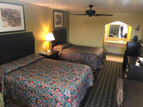 Kings Inn Mexia - photo 12