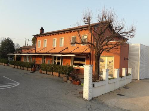 Locanda Mirafiori — hotel in San Dona Di Piave