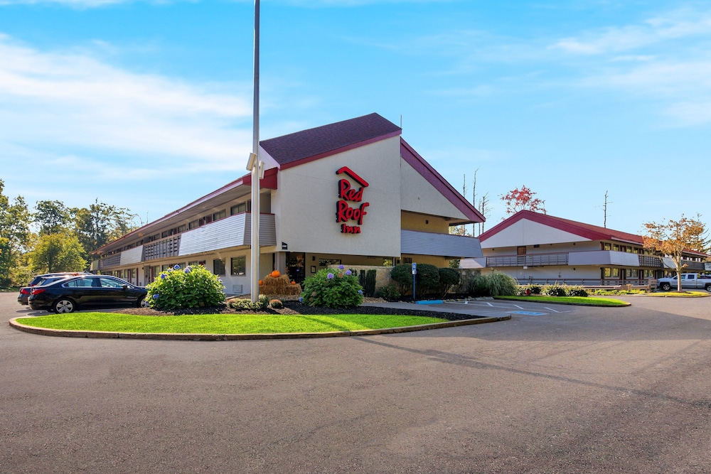Red Roof Inn Salem - photo 34