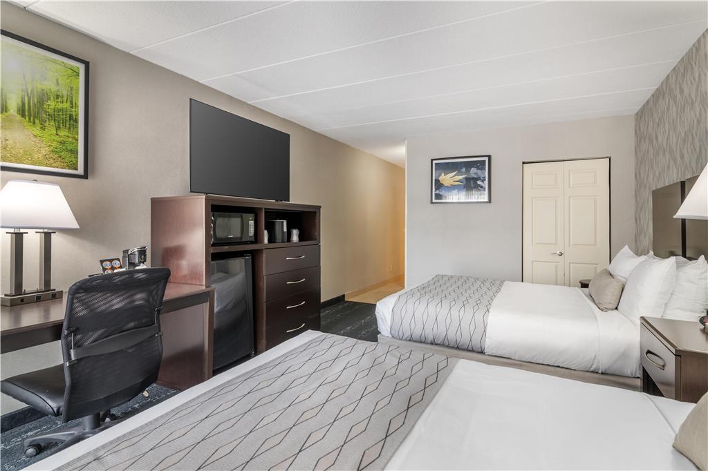 Best Western Plus Keene Hotel - photo 40