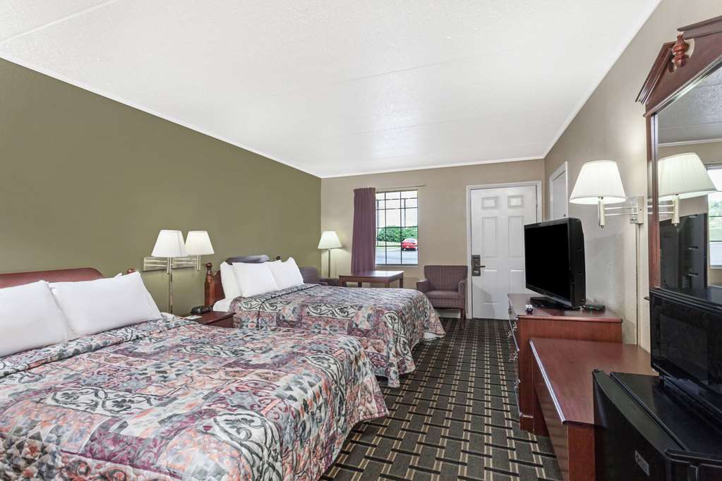 Days Inn by Wyndham Lenoir City - photo 5