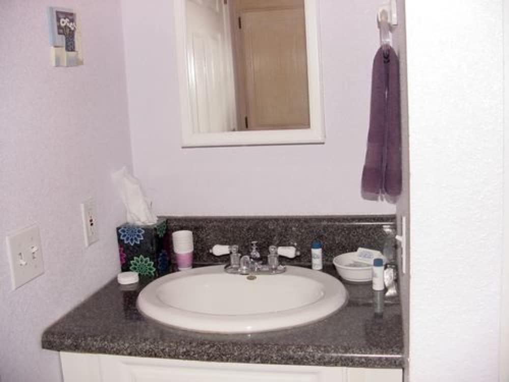 Apple Blossom Inn - photo 38