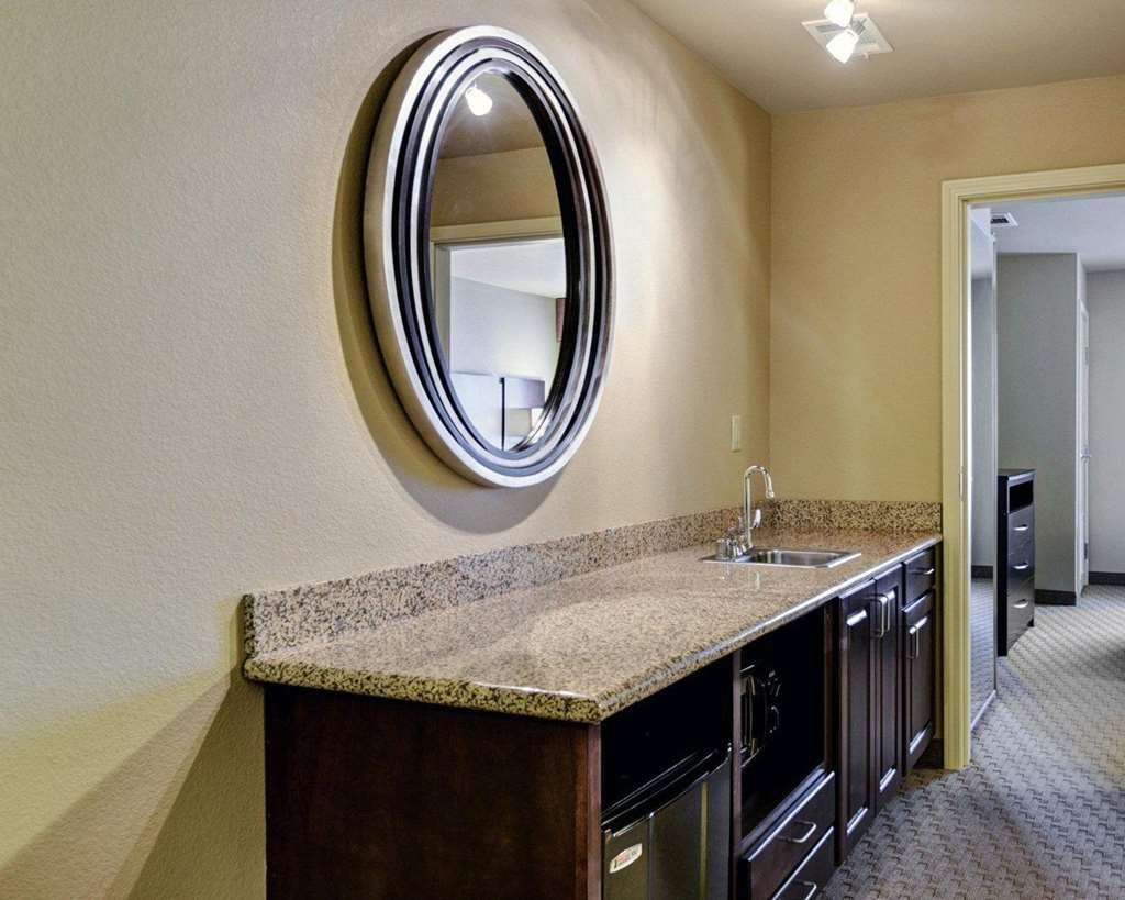 Comfort Suites near Hot Springs Park - photo 11