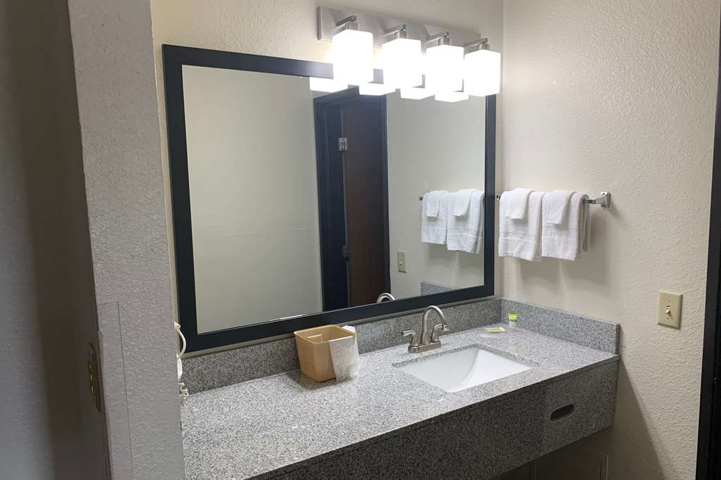 Baymont by Wyndham Waupun - photo 15