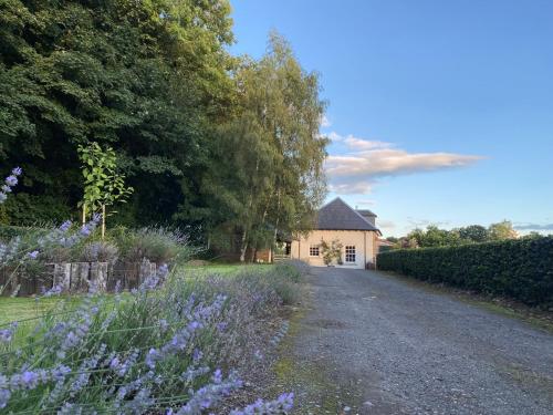 Private detached cottage sleeps 4 — 4-Star Luxury Hotel in Crieff, United Kingdom