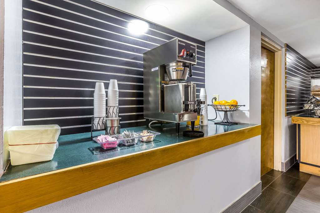 Rodeway Inn Knoxville East - photo 26