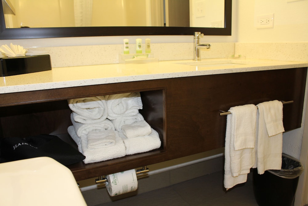 Country Inn & Suites by Radisson Romeoville I 55 - photo 30