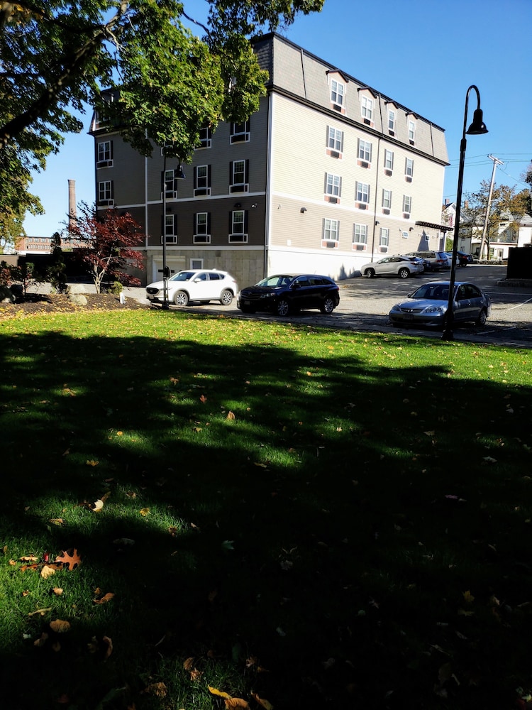 Crescent Suites Hotel - photo 52