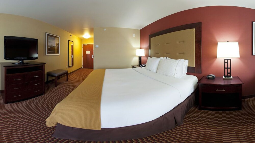 Holiday Inn Express Hotel & Suites Great Falls by IHG - photo 5