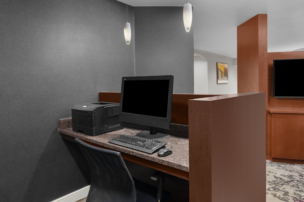 Residence Inn by Marriott East Rutherford Meadowlands - photo 33