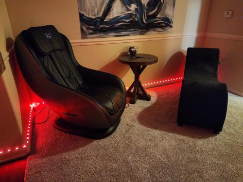 Frisky Adult Play Place Stay Fri & Sat get Sunday Free Massages Available — 4-Star Luxury Hotel in Charlotte, United States