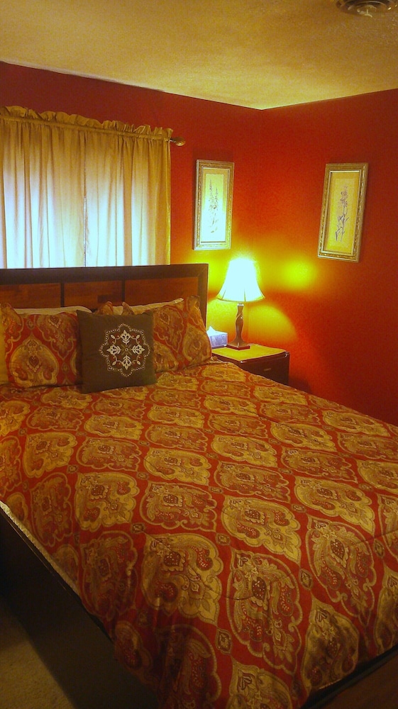 Lil Black Bear Inn - photo 53