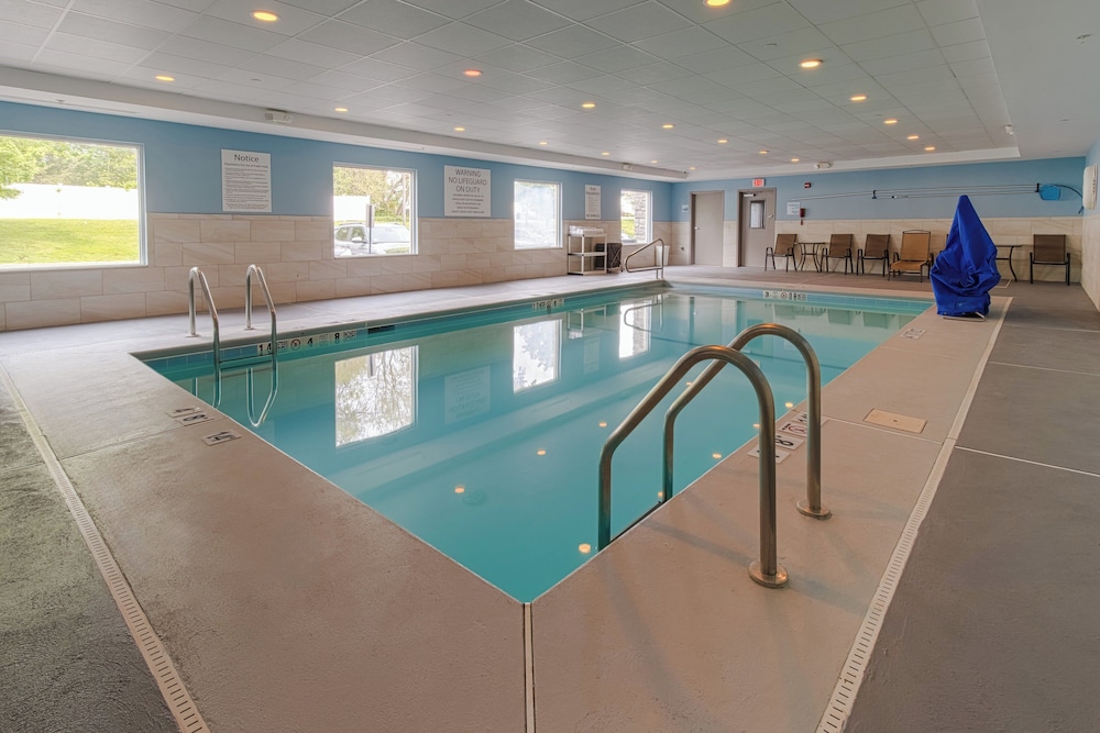 Holiday Inn Express Hartford Newington by IHG - photo 32