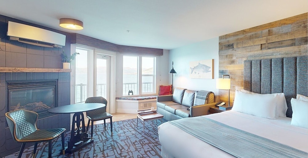 Cannery Pier Hotel & Spa - photo 32