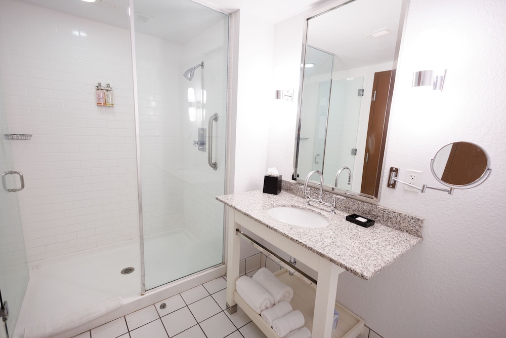 SEVEN Sebring Raceway Hotel - photo 24
