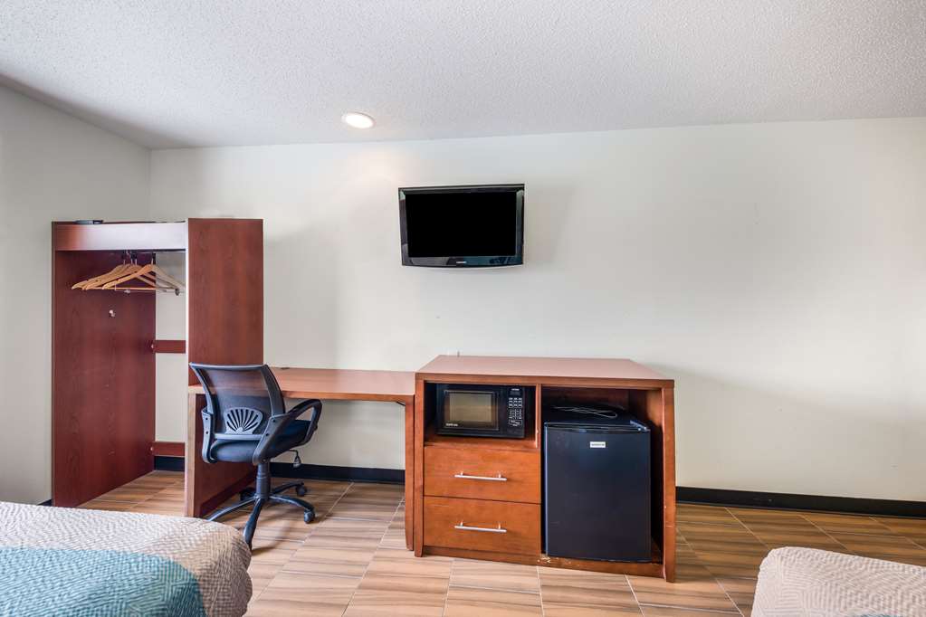 Americas Best Value Inn & Suites Brunswick - photo 11