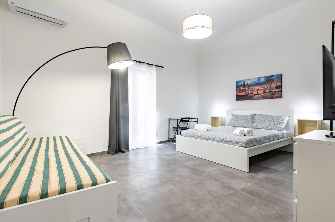 Guesthost Palazzo Dei Normanni & Ballaro Roomy Modern Apt X9 — 4-Star Luxury Hotel in Palermo, Italy