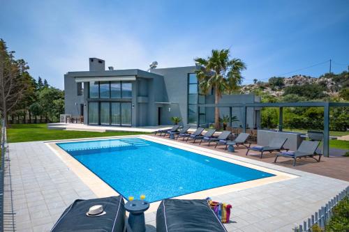 SeaSilia Luxury Villa — 4-Star Luxury Hotel in Souda, Greece
