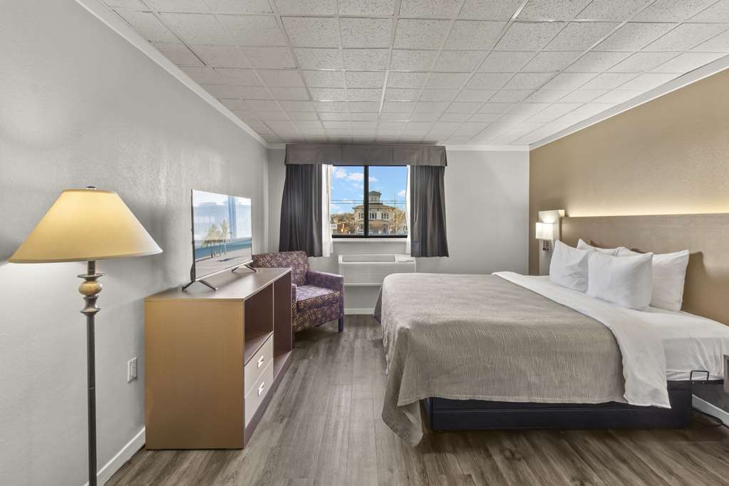 Quality Inn & Suites Green Bay Downtown - photo 28