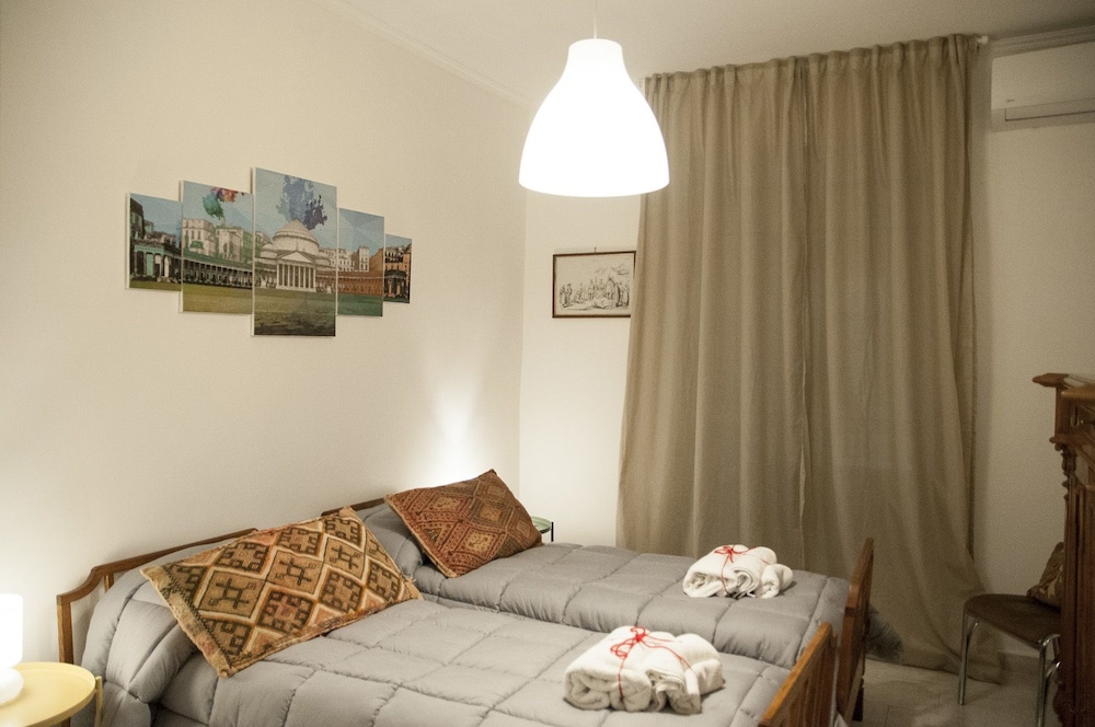 Bastian Contrario - last minute hotel in Naples