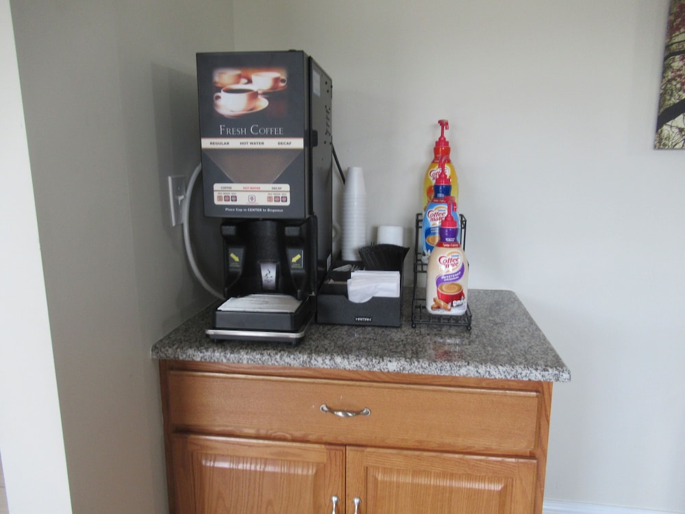 Red Roof Inn Walton Richwood - photo 3