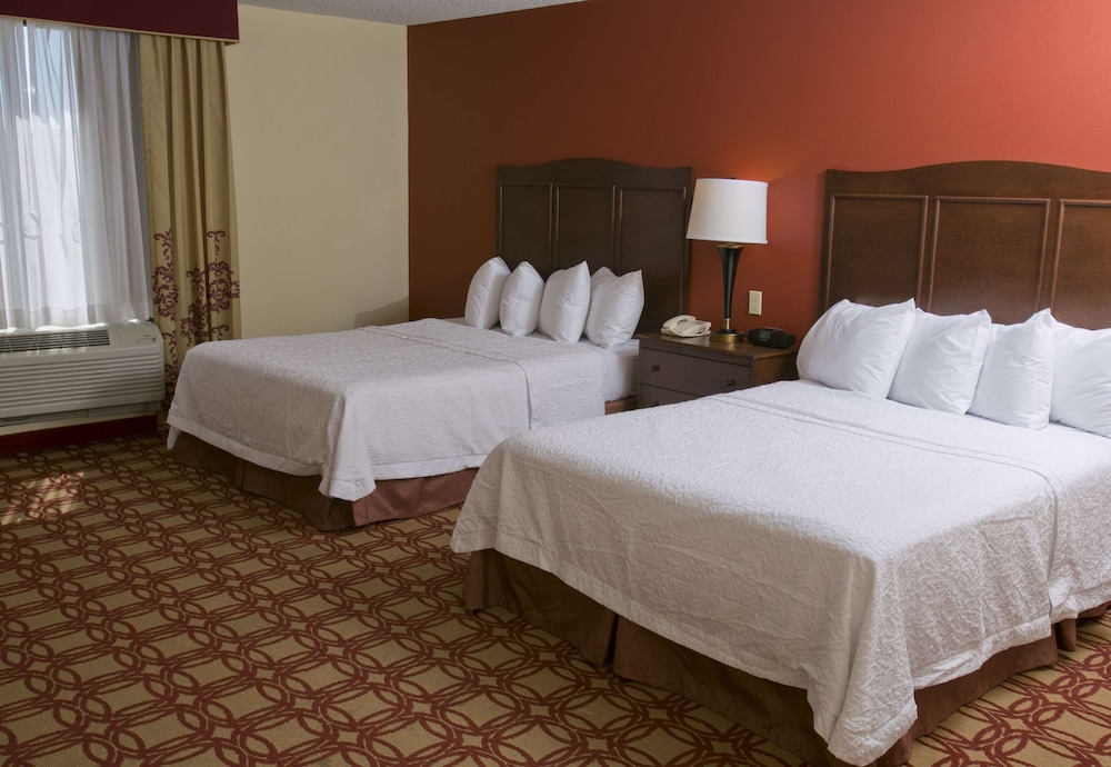 Hampton Inn & Suites Wiggins - photo 8