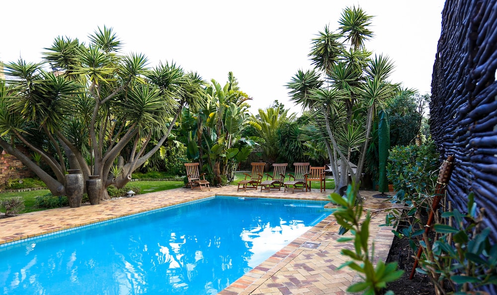 Secret Garden Guesthouse — 4-Star Luxury Hotel in Cape Town, South Africa