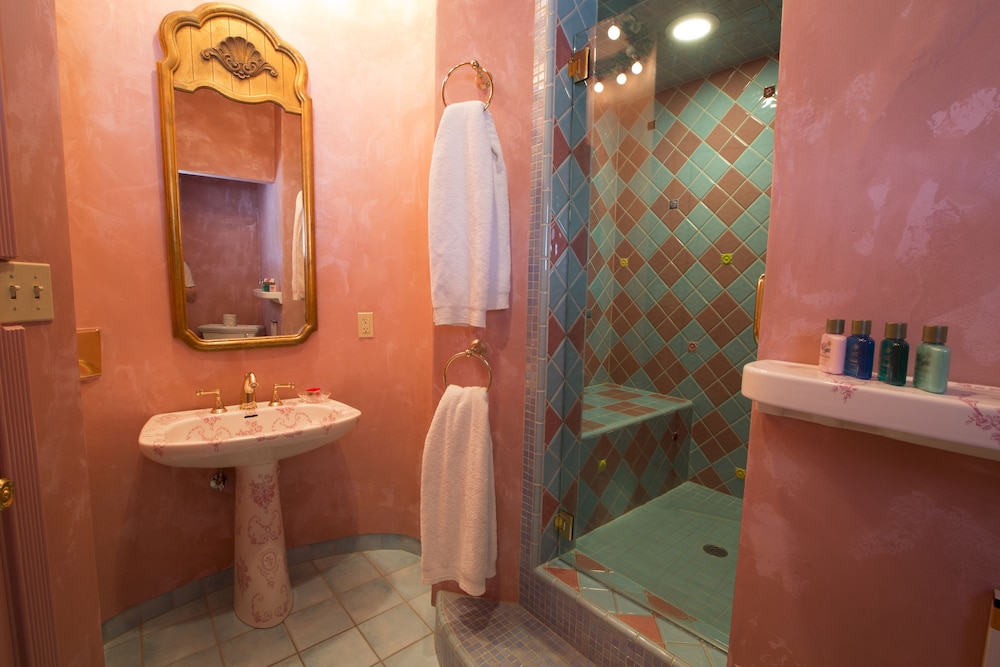 Madonna Inn - photo 251