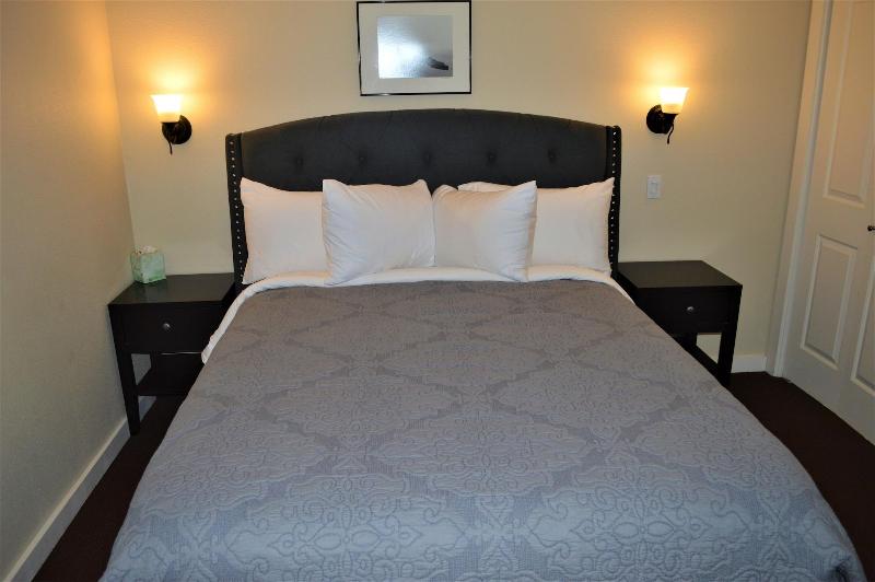 Starfish Manor Oceanfront Hotel - photo 21
