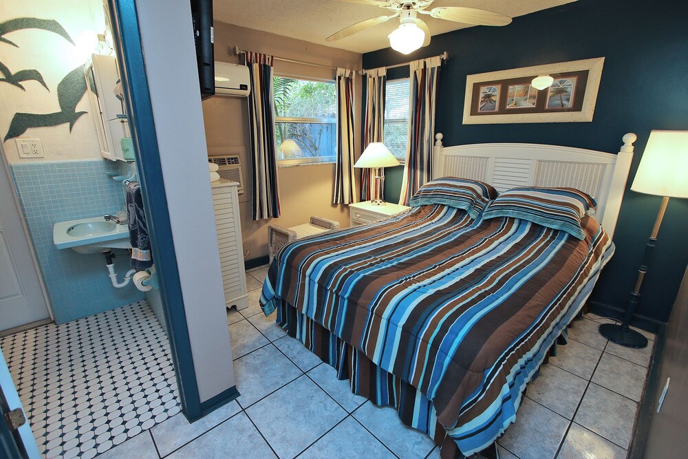 Whispers Resort By Affordable Beach Condos - photo 8