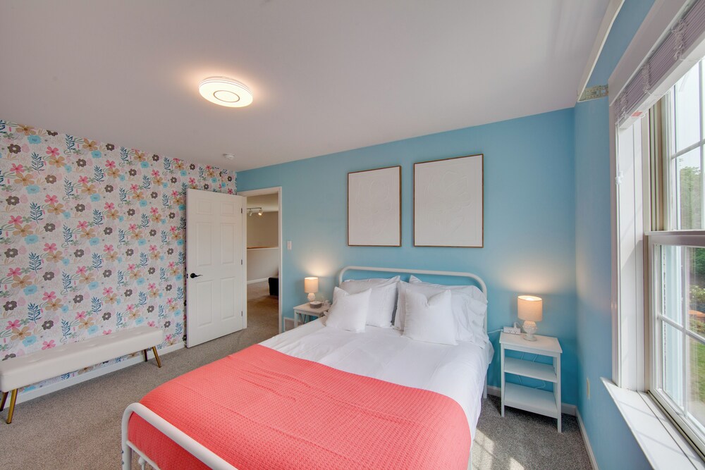 Game Room & Covered Patio: Hummelstown Hideaway — hotel in Hummelstown