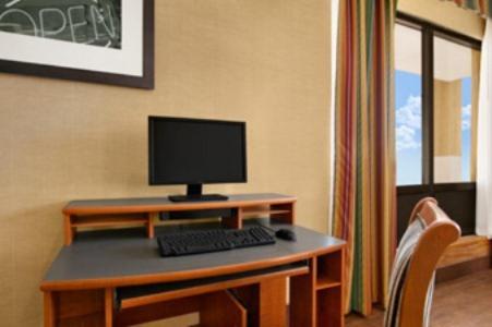 Super 8 by Wyndham Oxford - photo 13